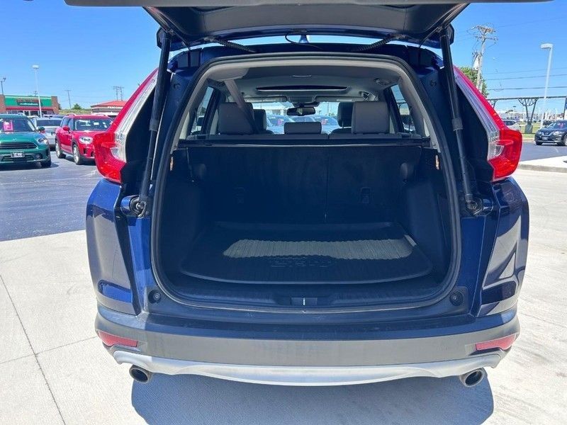 Vehicle image 8 of 24