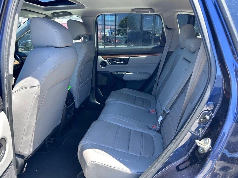 Vehicle image 9 of 24