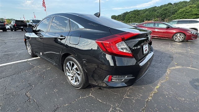 Vehicle image 4 of 30