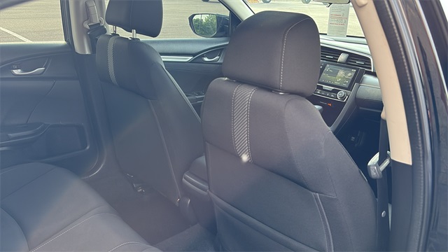 Vehicle image 9 of 30