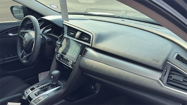 Vehicle image 14 of 30