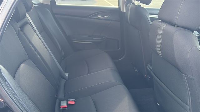 Vehicle image 8 of 30