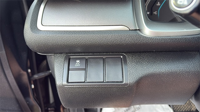 Vehicle image 24 of 30