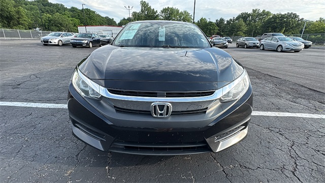 Vehicle image 26 of 30