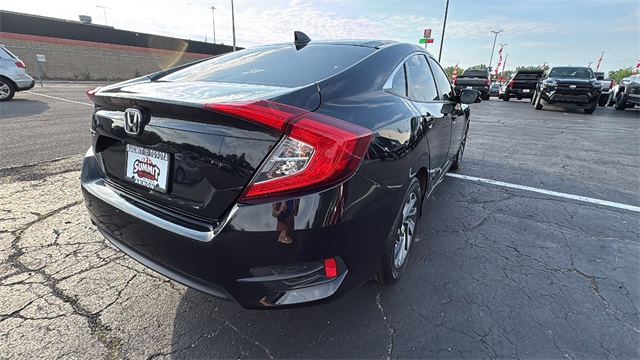Vehicle image 3 of 30