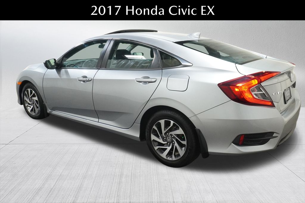 Vehicle image 7 of 22