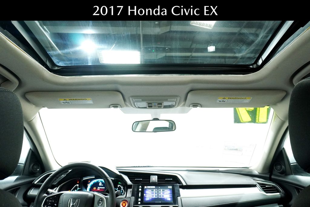 Vehicle image 13 of 22