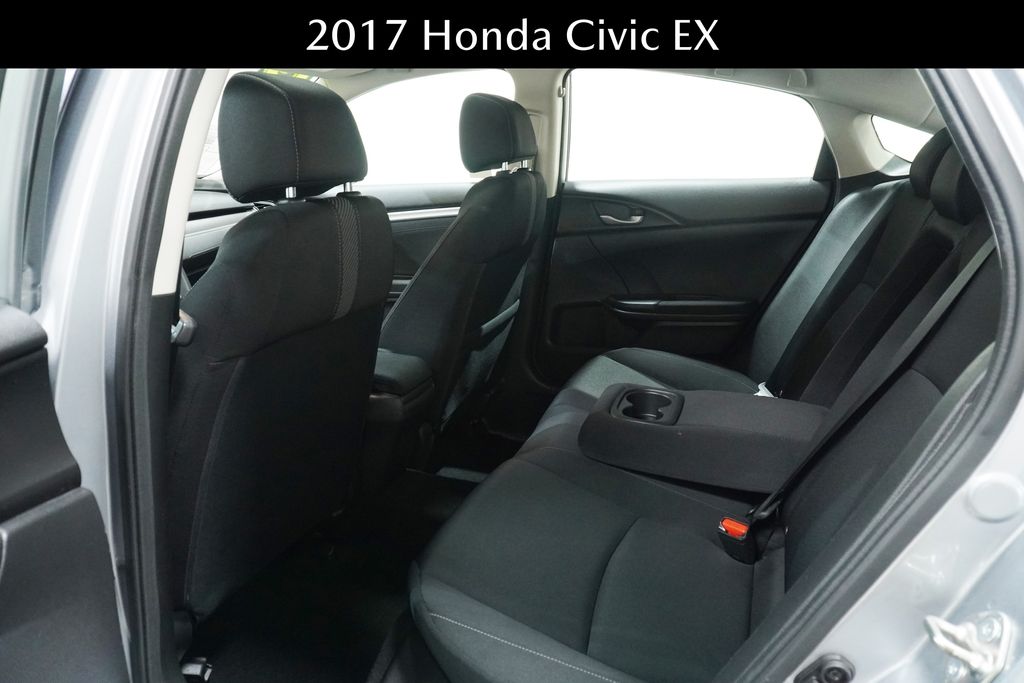 Vehicle image 10 of 22