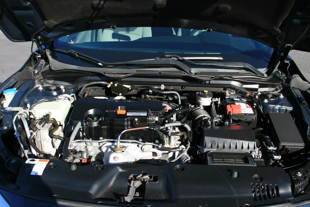 2017 Honda Civic EX Image 2 of 11