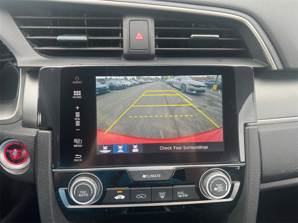 Vehicle image 18 of 32