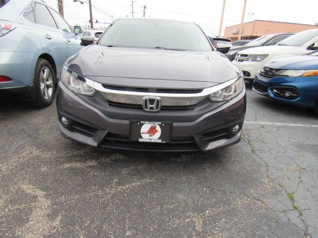 Vehicle image 8 of 18