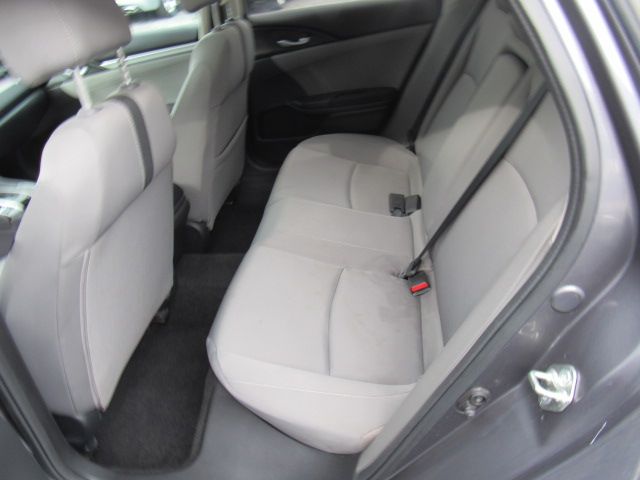 Vehicle image 11 of 18