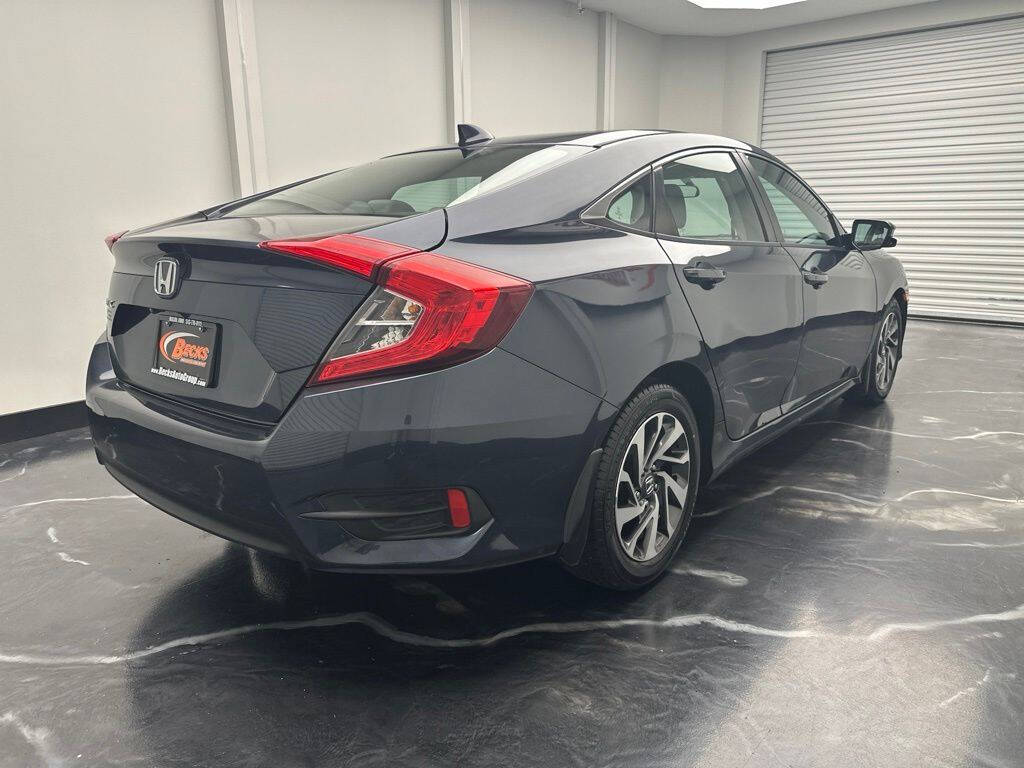 2017 Honda Civic EX Image 3 of 31