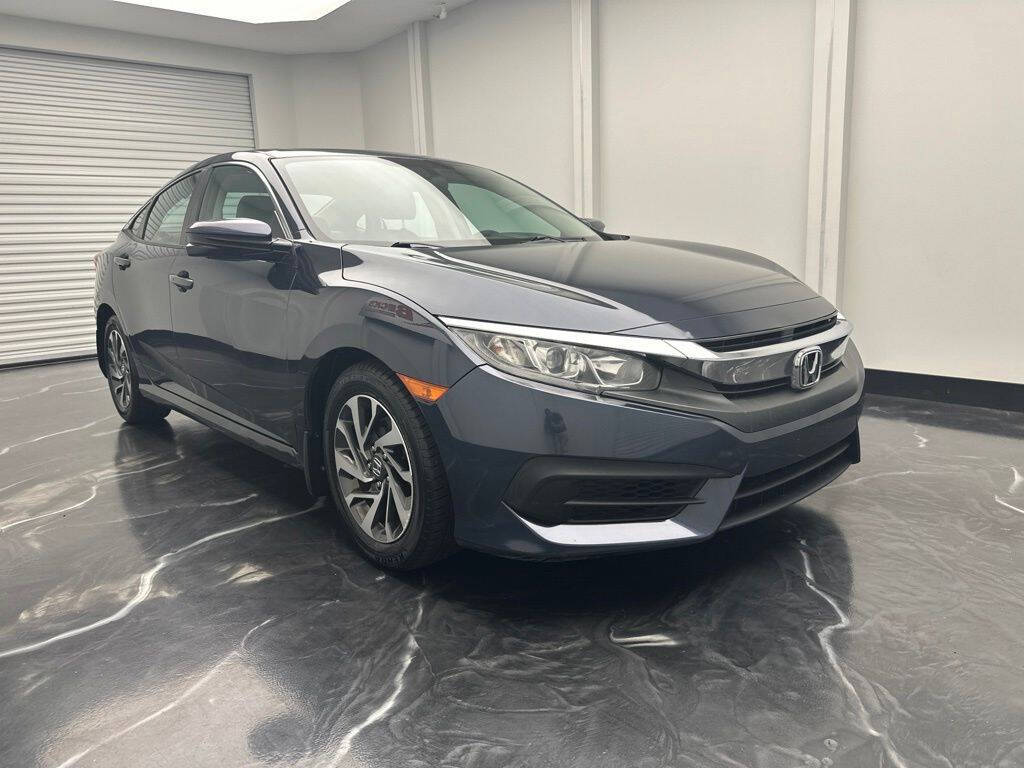 2017 Honda Civic EX Image 2 of 31