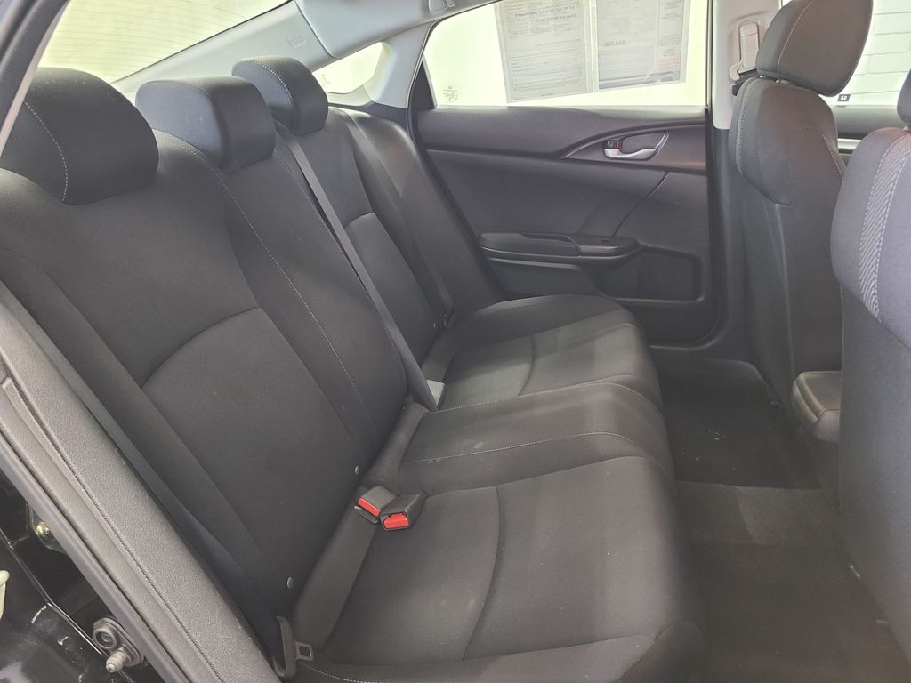 Vehicle image 19 of 38