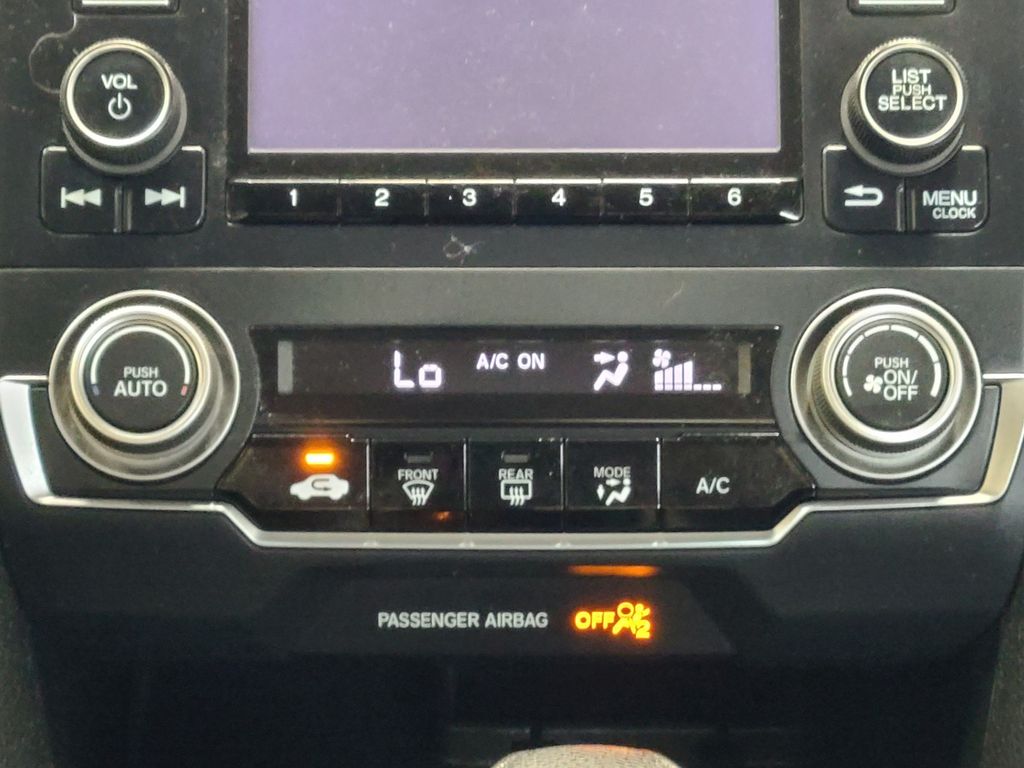 Vehicle image 25 of 38