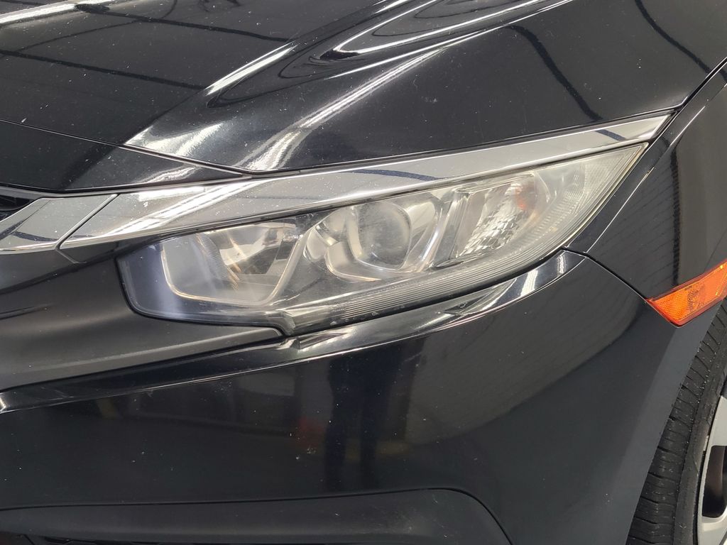 Vehicle image 13 of 38