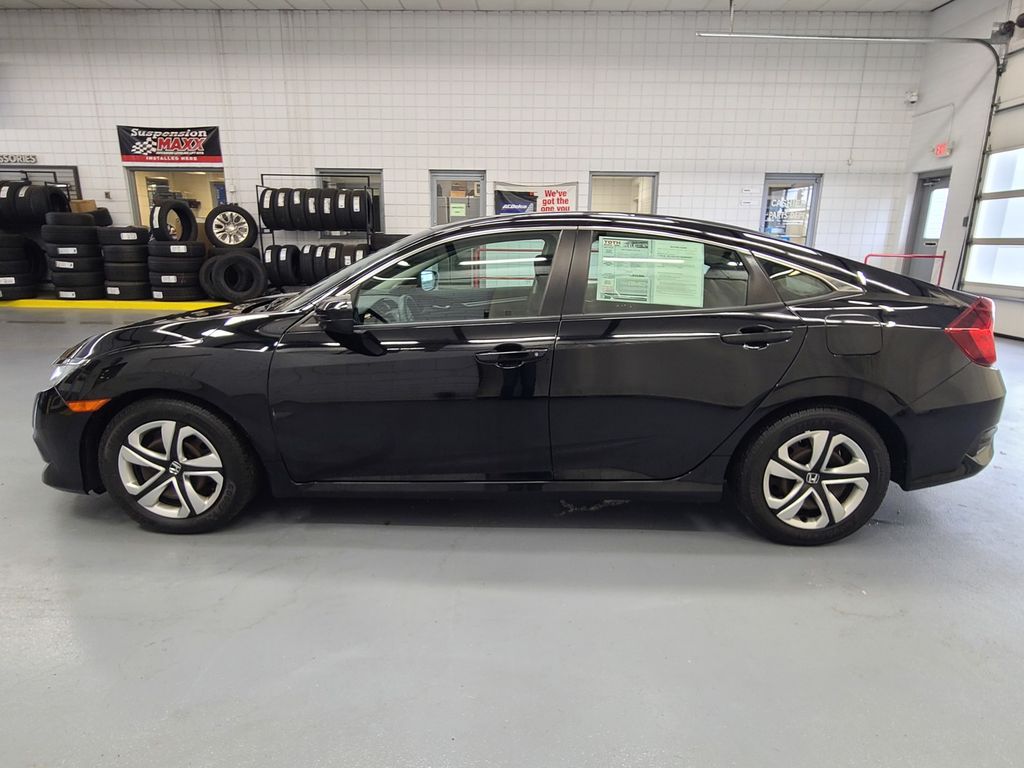 Vehicle image 9 of 38
