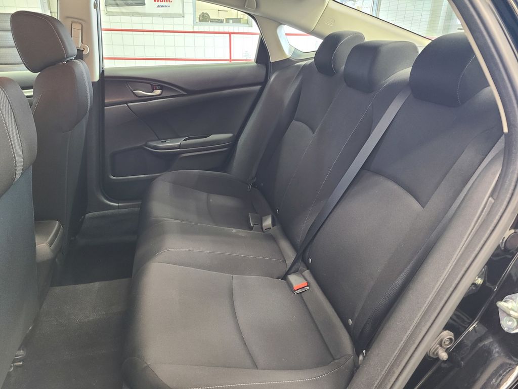 Vehicle image 18 of 38