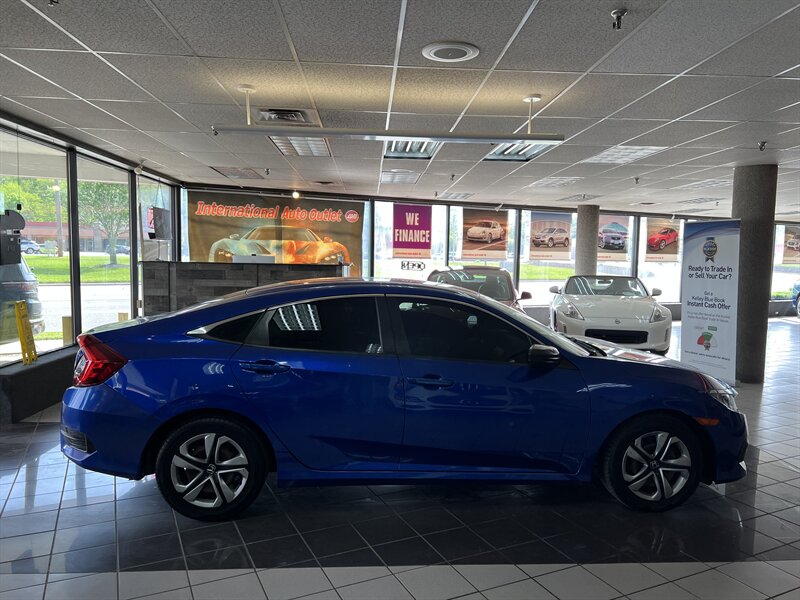 Vehicle image 4 of 33