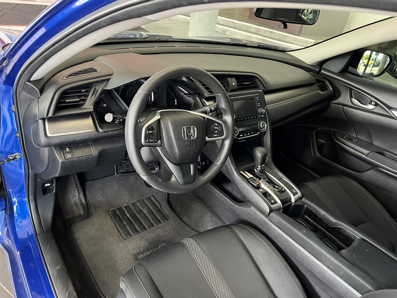 Vehicle image 11 of 33