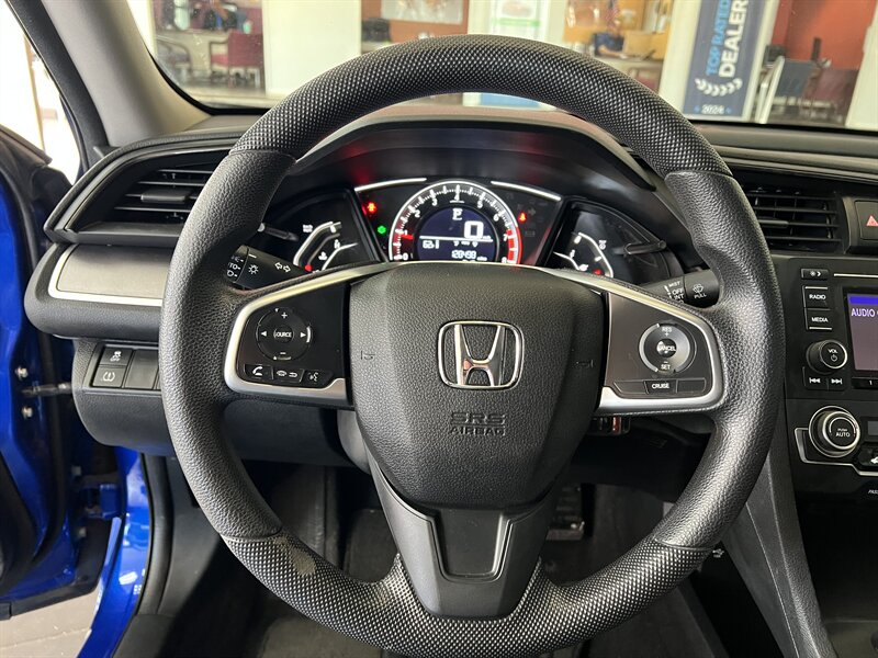 Vehicle image 15 of 33