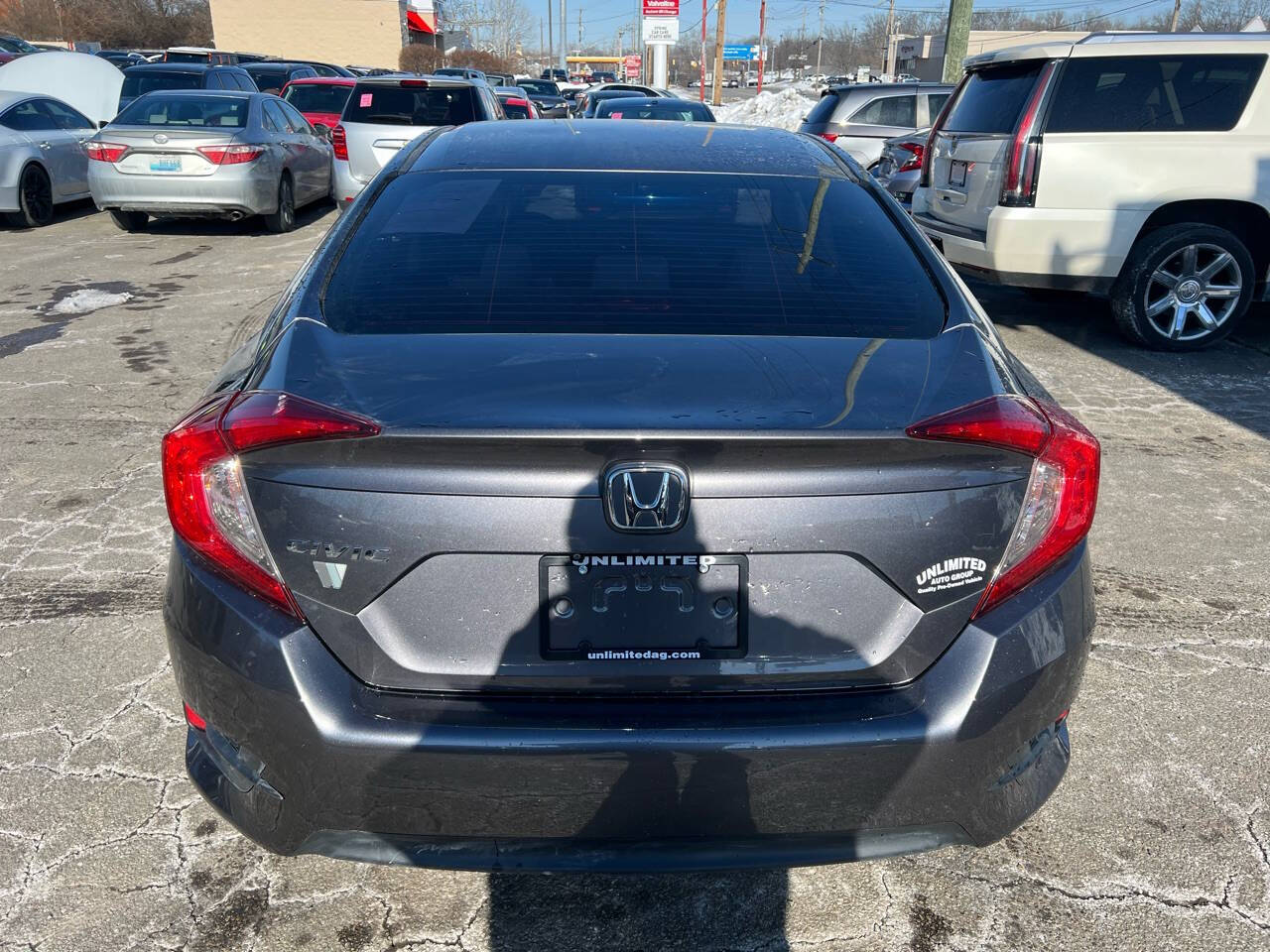 Vehicle image 9 of 23