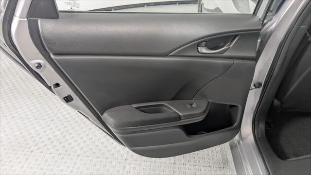 Vehicle image 30 of 35