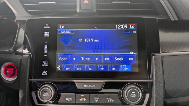 Vehicle image 21 of 35