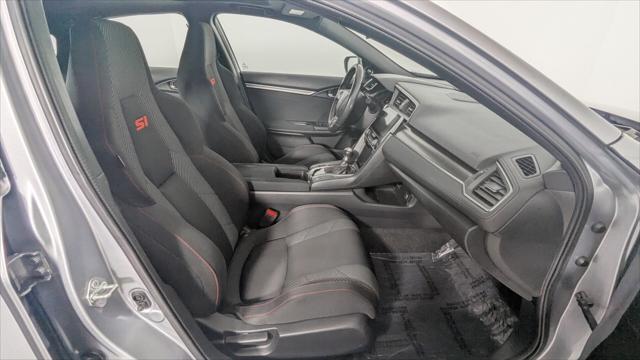Vehicle image 23 of 35