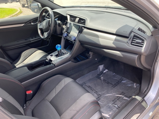 Vehicle image 25 of 32