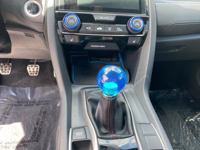 Vehicle image 14 of 32