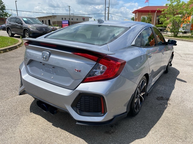 Vehicle image 2 of 32