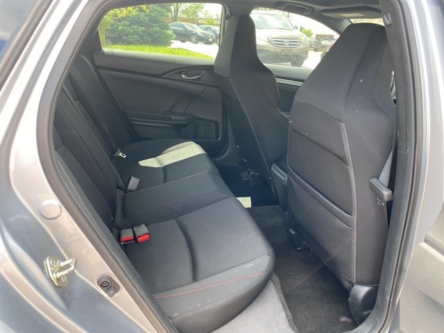 Vehicle image 22 of 32