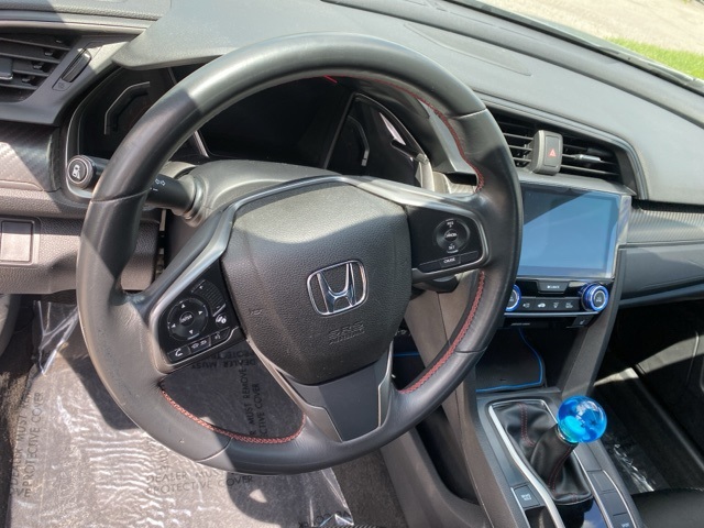 Vehicle image 10 of 32