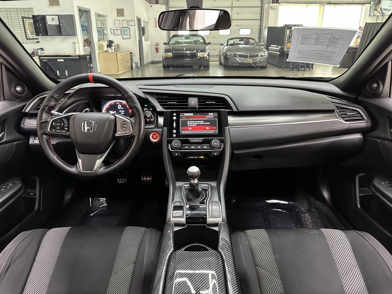 Vehicle image 17 of 31
