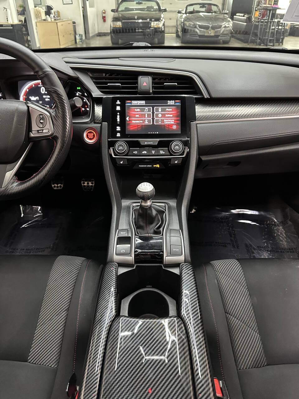 Vehicle image 25 of 31