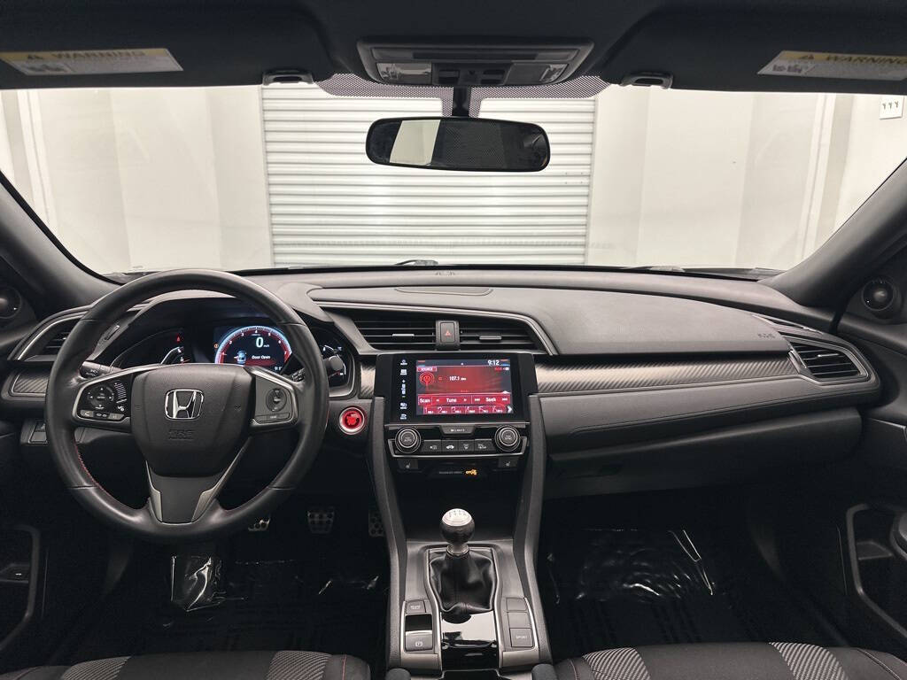 Vehicle image 18 of 31