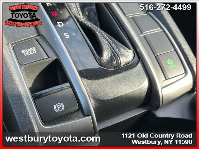 Vehicle image 20 of 34