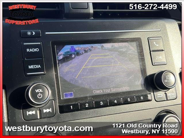 Vehicle image 11 of 34