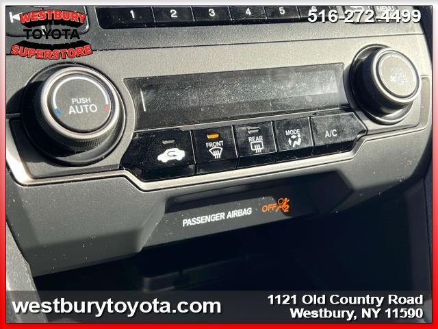 Vehicle image 28 of 34