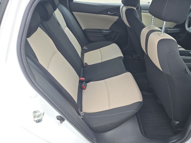 Vehicle image 13 of 32