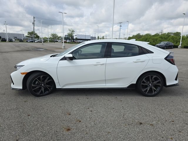 Vehicle image 8 of 32