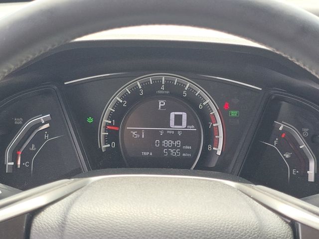 Vehicle image 17 of 32