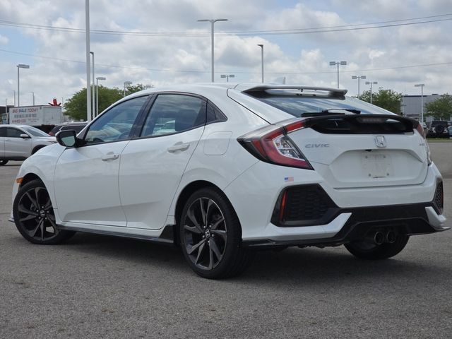 Vehicle image 7 of 32