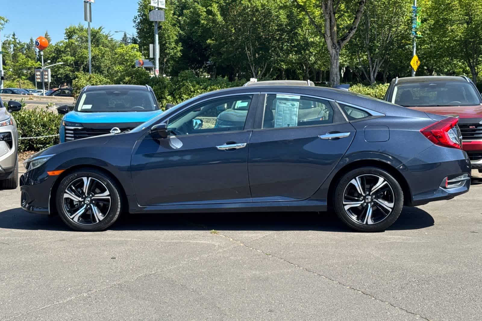 Vehicle image 9 of 29