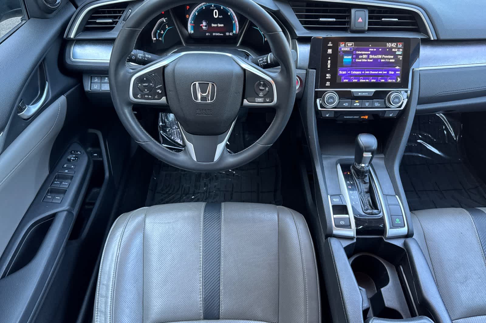 Vehicle image 13 of 29
