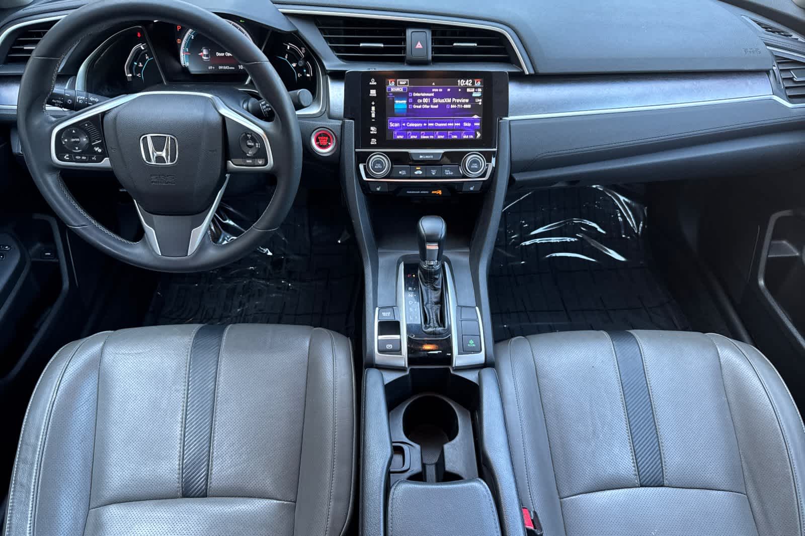 Vehicle image 14 of 29