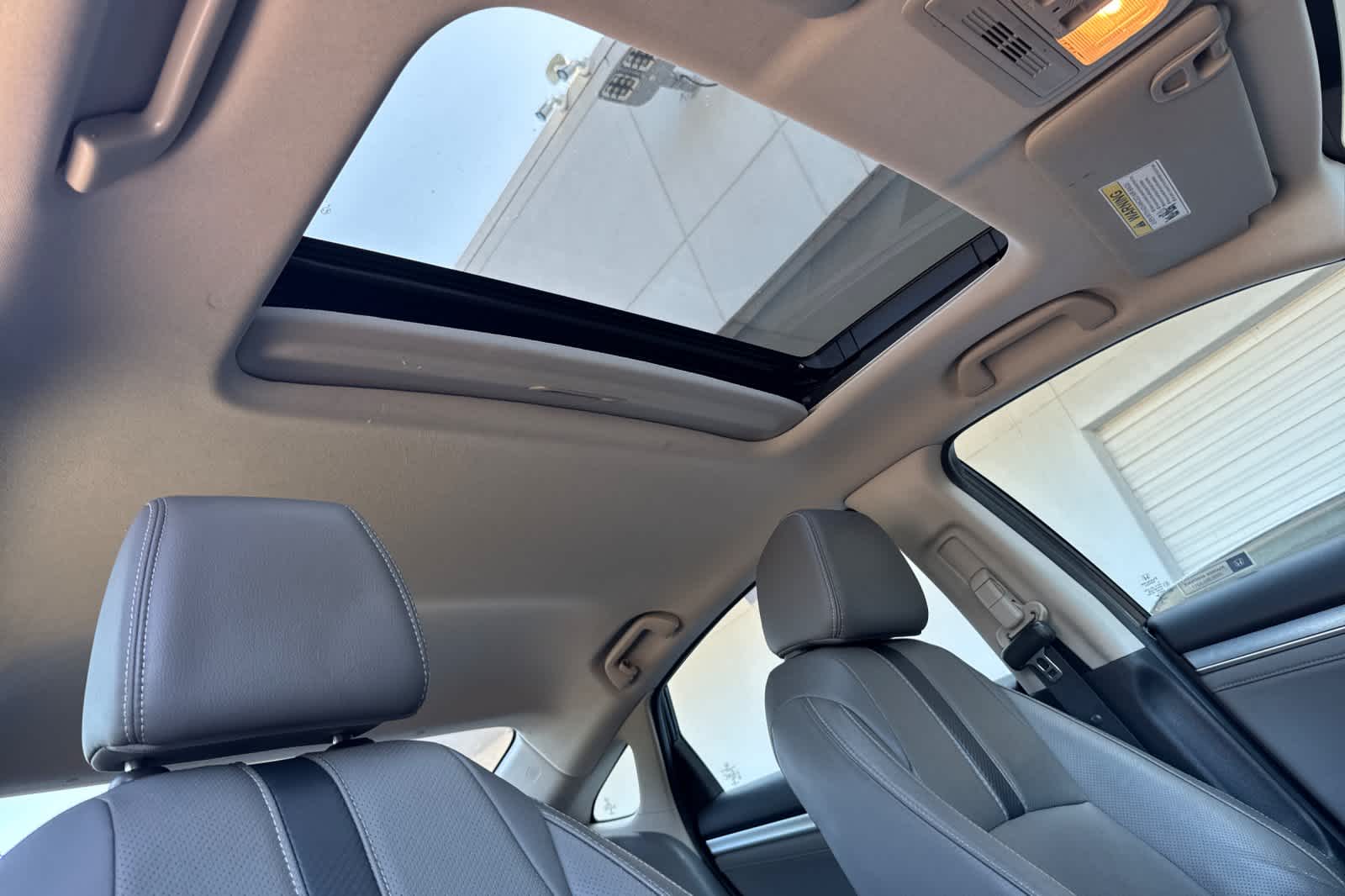 Vehicle image 12 of 29
