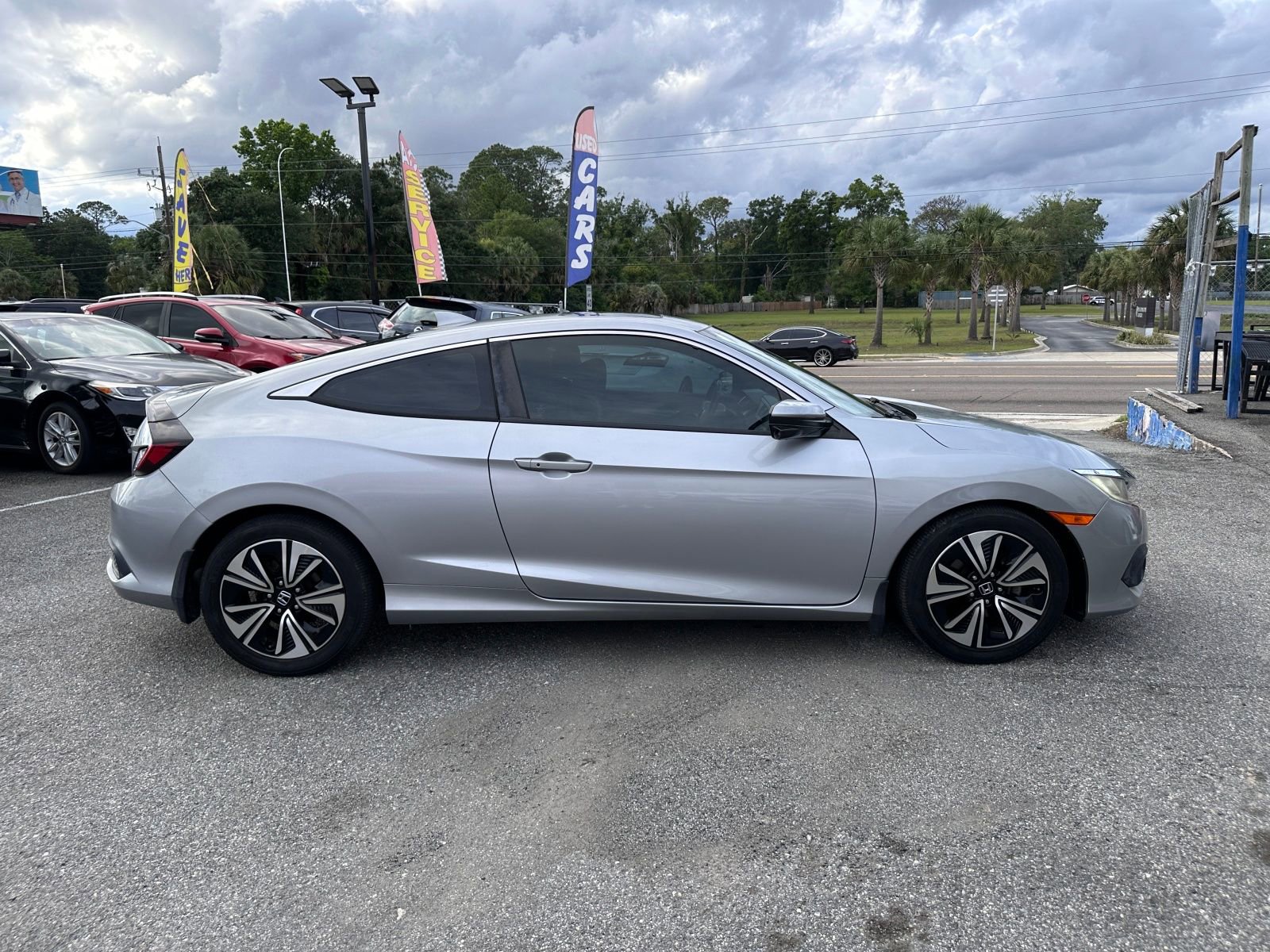 Vehicle image 4 of 20